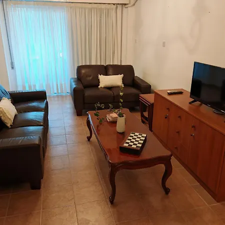 Cool Retro Apartment Limassol